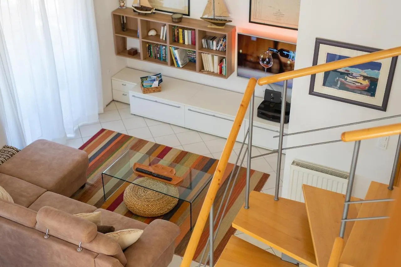 Sea & Wine Apartment With Terrace & Scenic Sea View, פונאנט קרואטיה