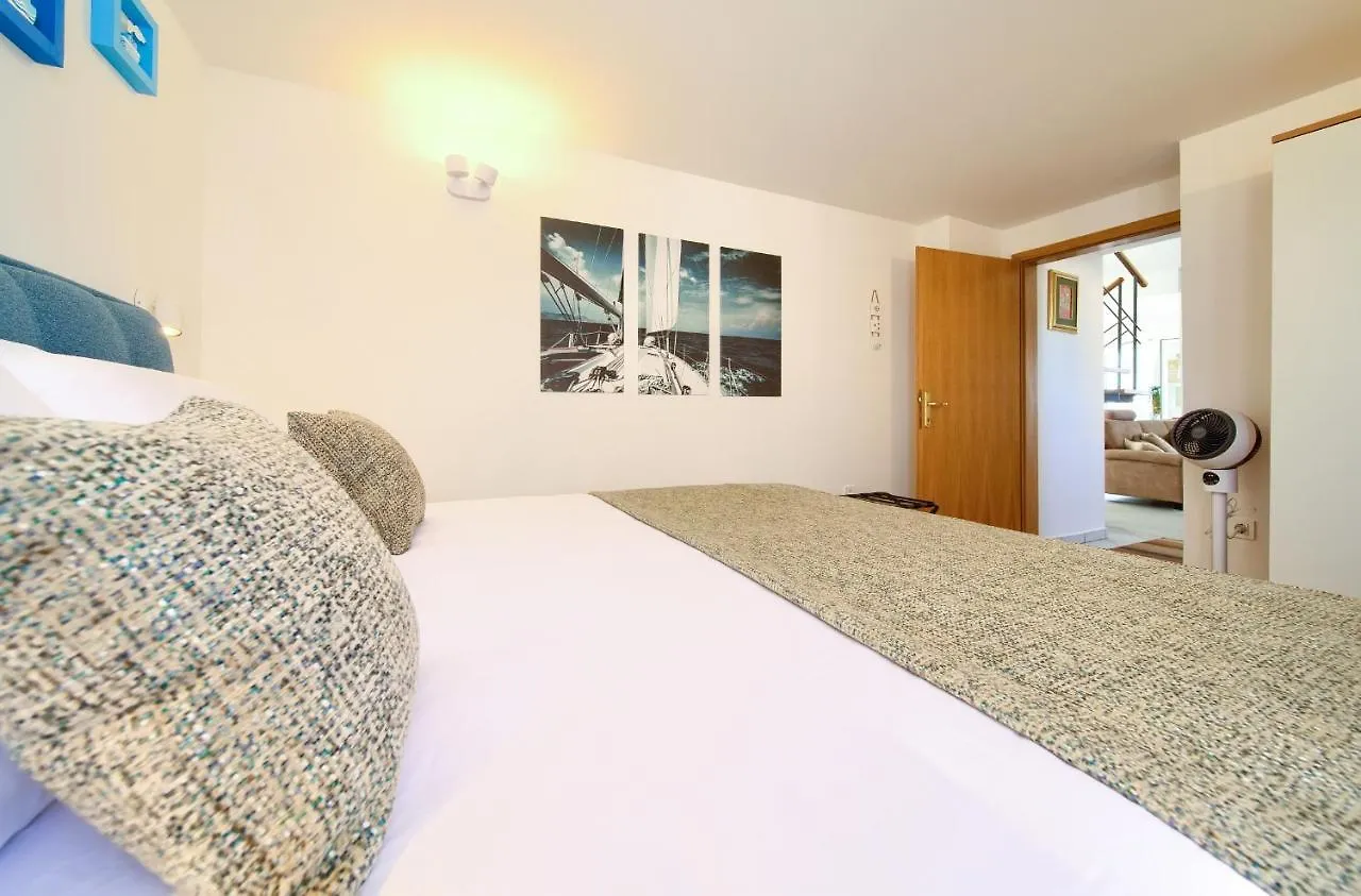 Sea & Wine Apartment With Terrace & Scenic Sea View, פונאנט קרואטיה