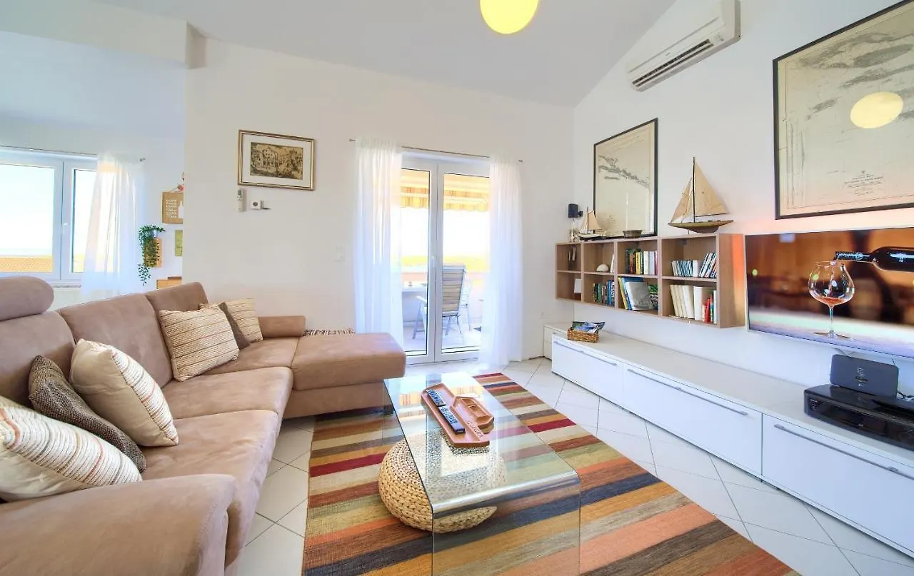 Sea & Wine Apartment With Terrace & Scenic Sea View, פונאנט 0*,