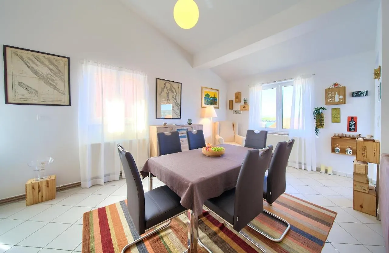 Sea & Wine Apartment With Terrace & Scenic Sea View, פונאנט