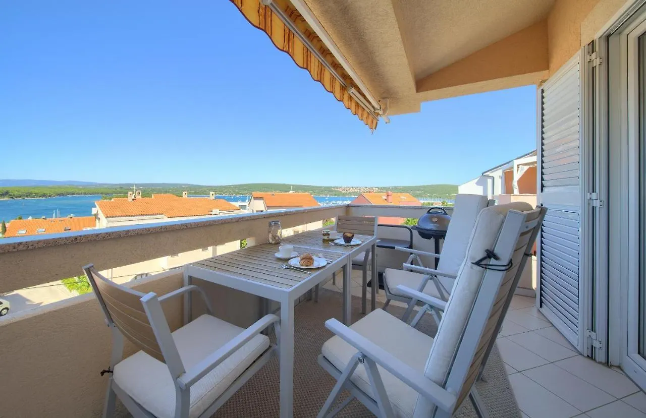Sea & Wine Apartment With Terrace & Scenic Sea View, פונאנט קרואטיה