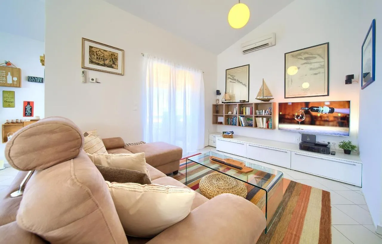 Sea & Wine Apartment With Terrace & Scenic Sea View, פונאנט